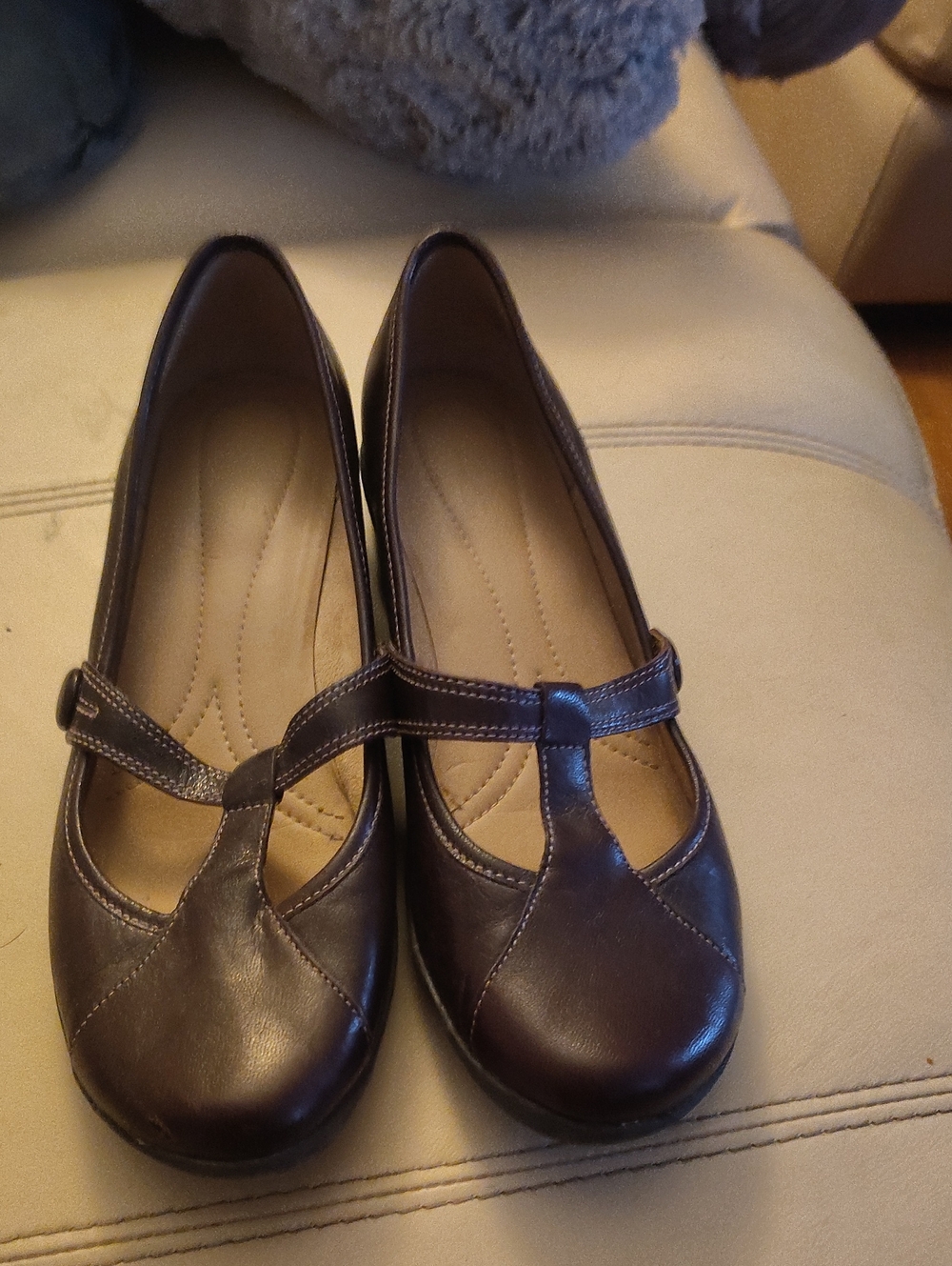 Naturalizer Dark Brown T-Strap Leather Flats